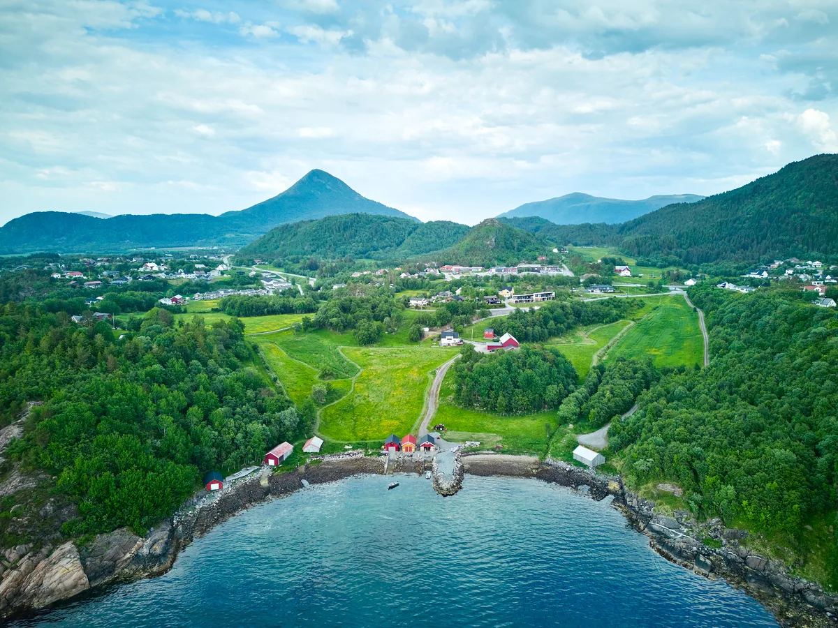 Hollingsbukta in Julsundet