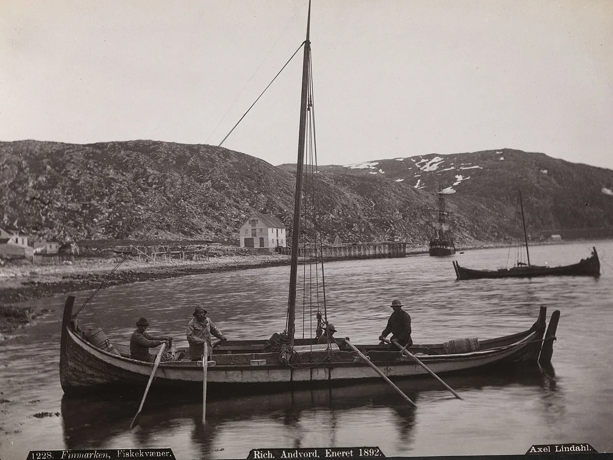 Kven fishermen in a traditional Nordland boat on a Finnmark fjord, photographed between 1880 and 1890