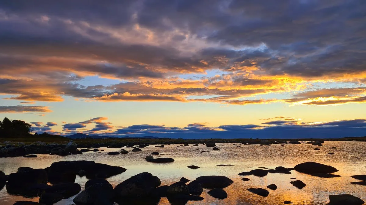 Autumn light on Harøya