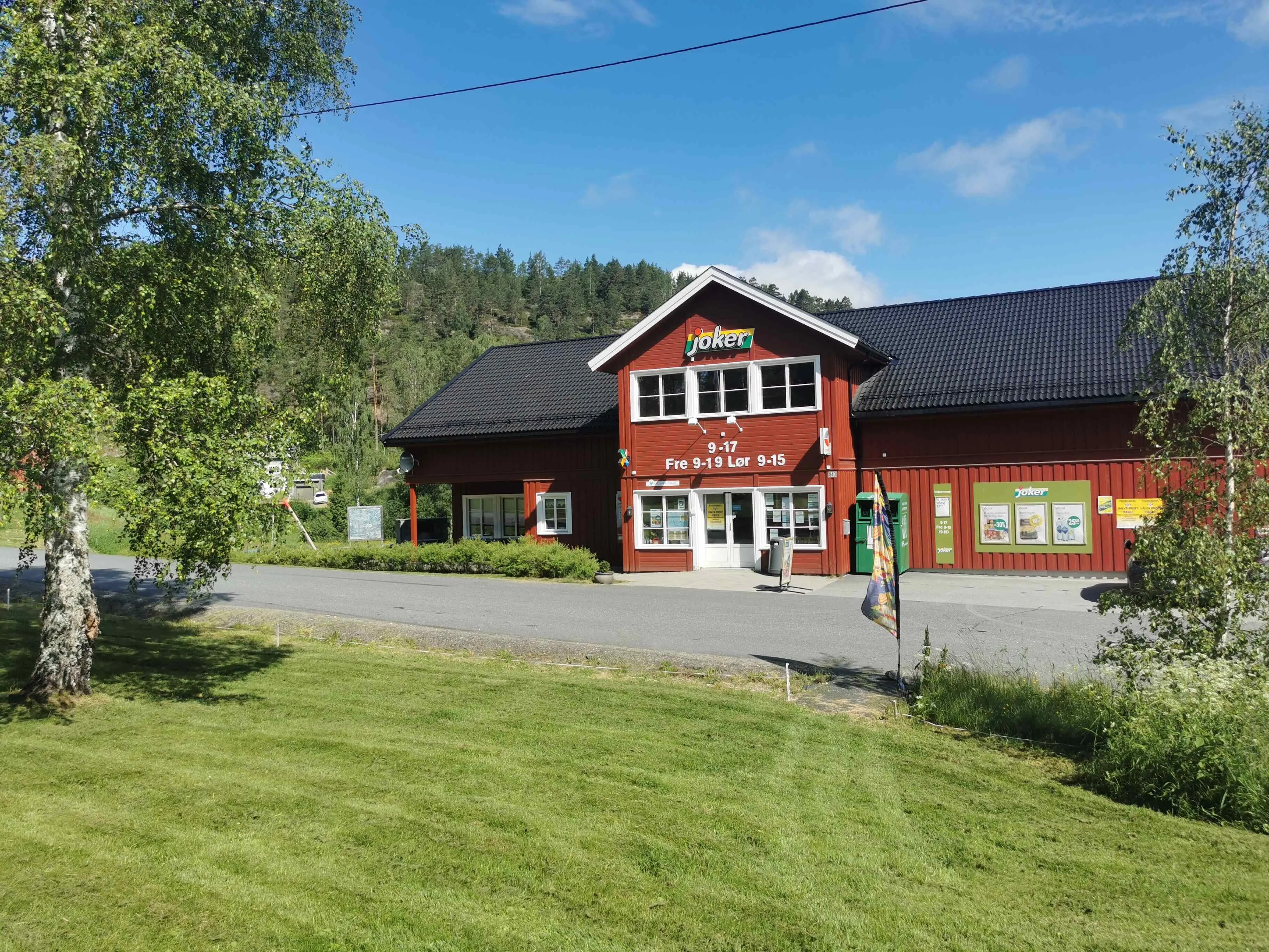 Mykland village center with grocery store and services