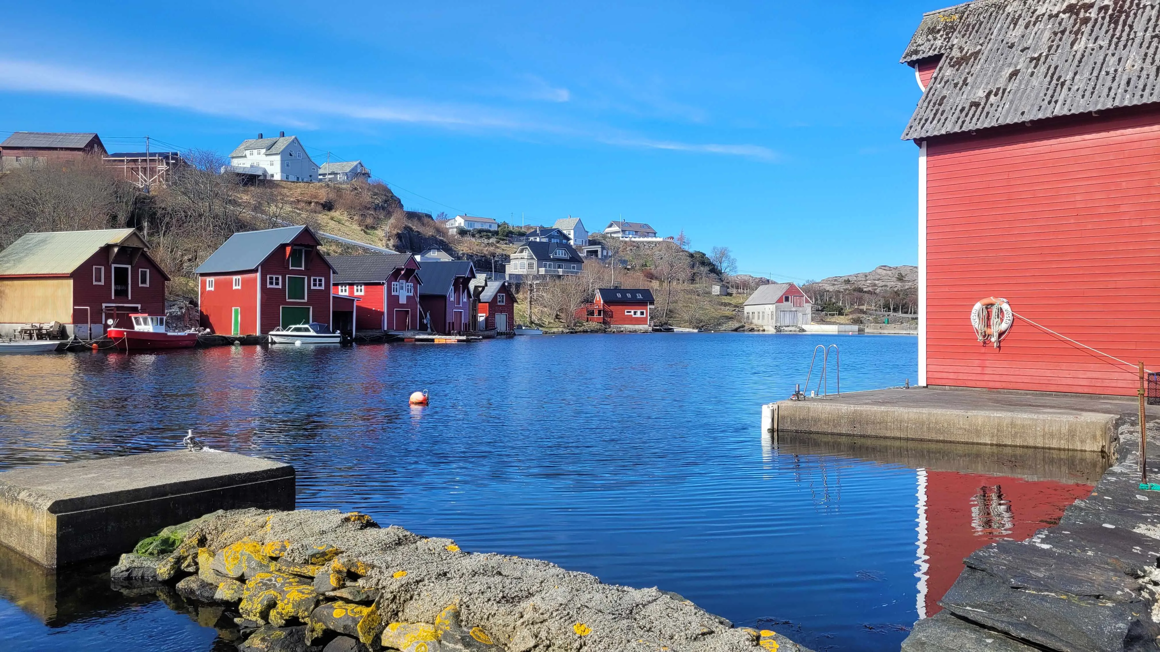 Coastal scenery near Telavåg